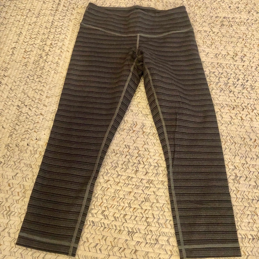 Lululemon Cropped Pants